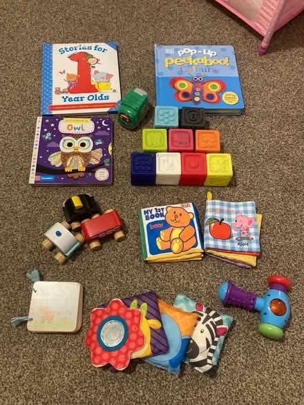Photo of free Baby toys & books (TN35 Ore) #1