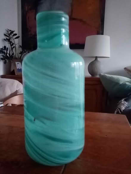 Photo of free Teal vase (Victoria SW1) #1
