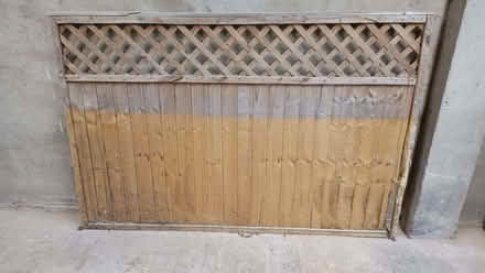 Photo of free Section of garden fence, slightly damaged (New Marston OX3) #1