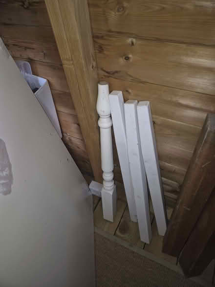 Photo of free White Desk (Stonehouse GL10) #1