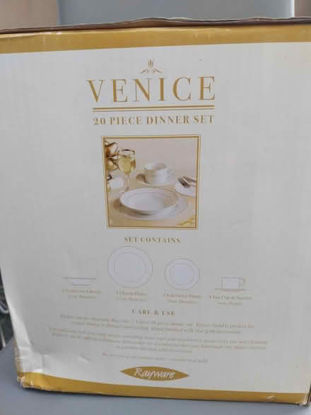 Photo of free Dinner set (Calne) #2