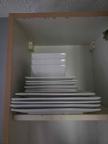 Photo of free plates and bowls (Peterborough PE1) #1