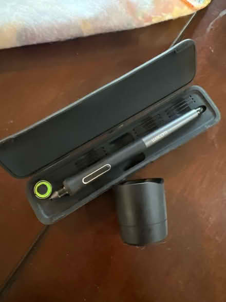 Photo of free Stylist for graphic talbet (Valley Trails, Pleasanton) #2