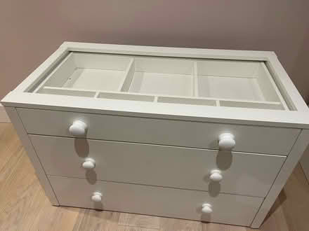 Photo of free Chest of drawers (Cockfosters EN4) #1