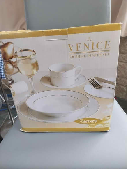 Photo of free Dinner set (Calne) #1