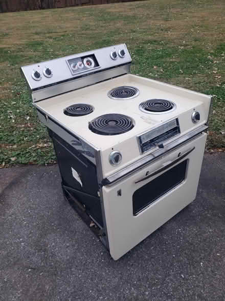 Photo of free Scrap Metal Tank, Stove, microwave (Lewisdale Rd, Clarksburg, MD) #2