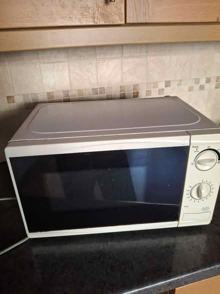 Photo of free Microwave (Tooting SW17) #1