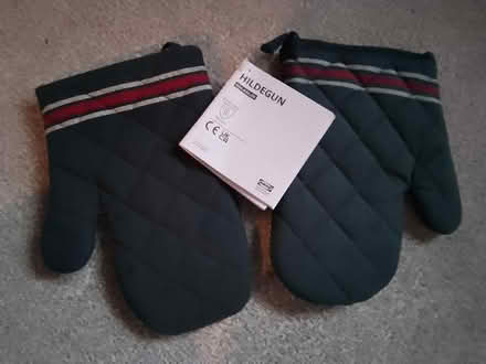 Photo of free Oven Gloves (Moreton Hall BSE) #1