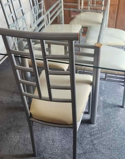 Photo of free dining table & six matching chairs (Brighton Hill Basingstoke) #2