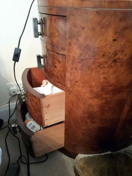 Photo of free Veneered 1930's dressing table (Potters Bar, EN6) #3