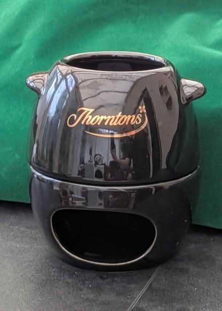 Photo of free Small Thornton's ceramic fondue (CT15) #1
