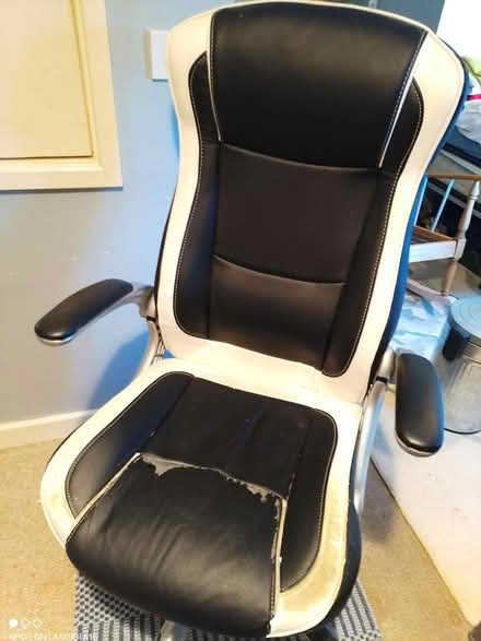 Photo of free Gaming Chair (Matlock DE4) #1