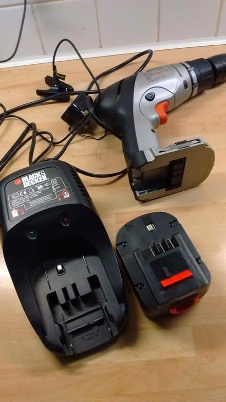 Photo of charger for Black & Decker cordless drill (Shutford OX15) #4