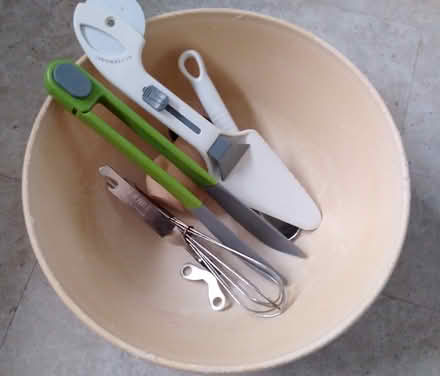 Photo of free Kitchen implements and plastic bowl (Emsworth PO10) #1