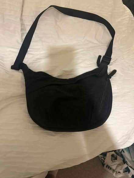 Photo of free Black bag (Park street st albans AL2) #1
