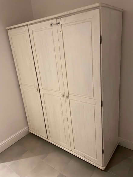 Photo of free Wardrobe (Elton BL8) #2