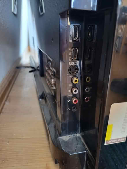 Photo of free Older samsung flat screen tv (North Fort Collins) #1