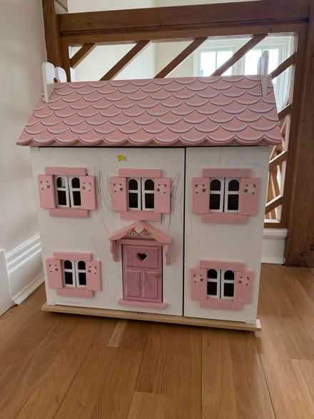 Photo of free Dolls House (Chelsea Village SW3) #1
