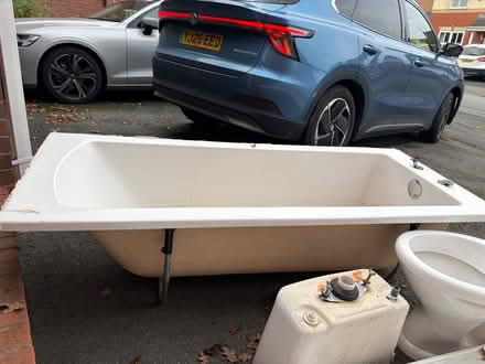 Photo of free Bath and toilet (Droitwich WR9) #2