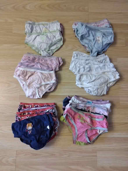 Photo of free Bundle of girls pants age 2-3 years (Chippenham SN14) #1