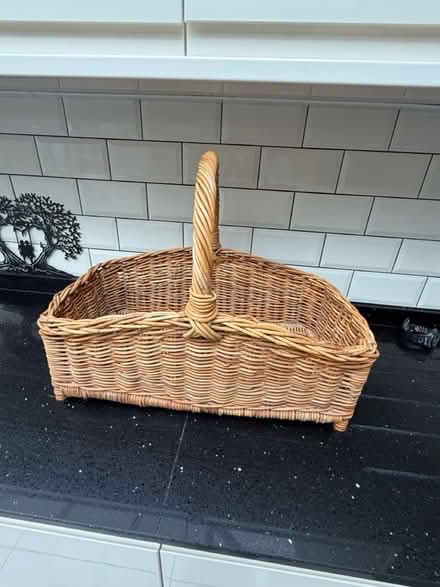Photo of free Wicker basket (High Wycombe HP11) #2