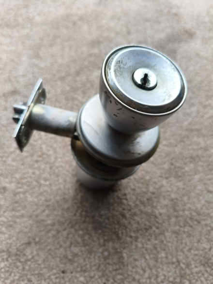 Photo of free Door handle with key lock (Jerrymoor Hill Finch RG40) #4