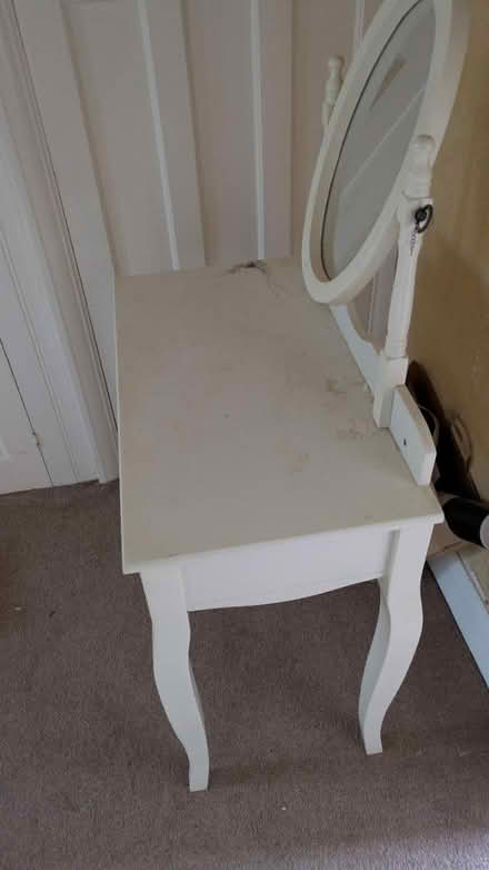 Photo of free Girls dressing table (BR1) #2