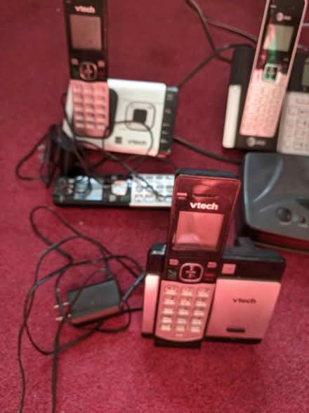 Photo of free three phones with separate handsets (Ann Arbor near Hillside Terr.) #3