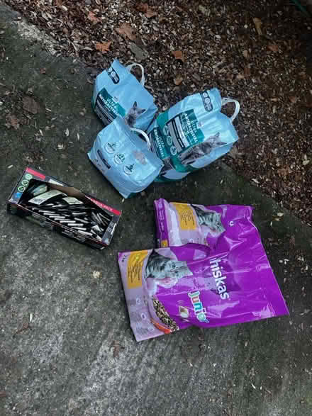 Photo of free Mixed cat stuffs (Tw14) #1