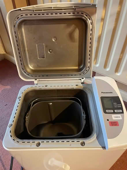 Photo of free Bread maker - Panasonic SD-200 (Bengeo SG14) #2