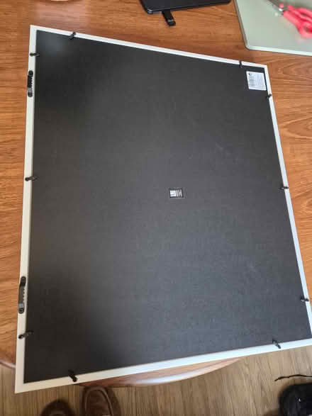 Photo of free Large Frame for Multiple Photos (Clerwood EH12) #4