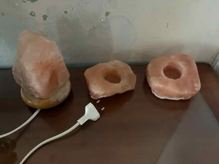 Photo of free Salt lamp and tea lights (Hp6 6bt) #1