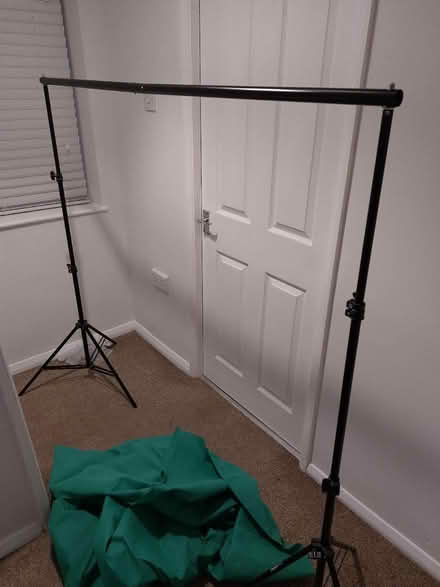 Photo of free Green screen background and stand (Kimblesworth) #4