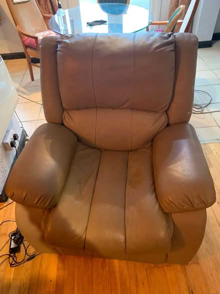 Photo of free Reclining electric chair (Harrietsham ME17) #1