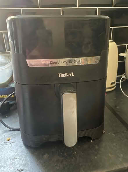 Photo of free Air fryer (West Watford WD18) #1