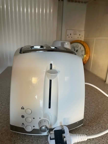 Photo of free Russell Hobbs two slice toaster (Hala LA1) #3