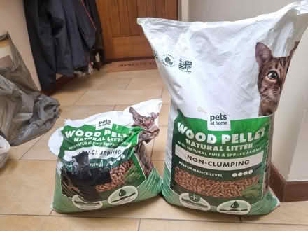 Photo of free Cat litter wood pellets (Wallingford OX10 0LY) #1