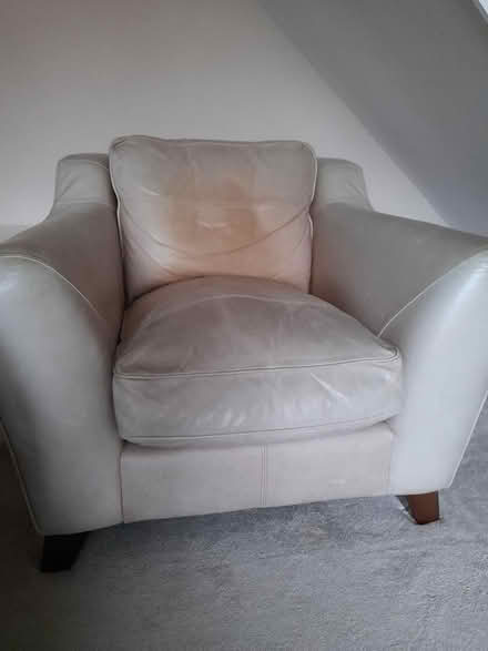Photo of free Cream leather armchair (Po3 5ta) #3