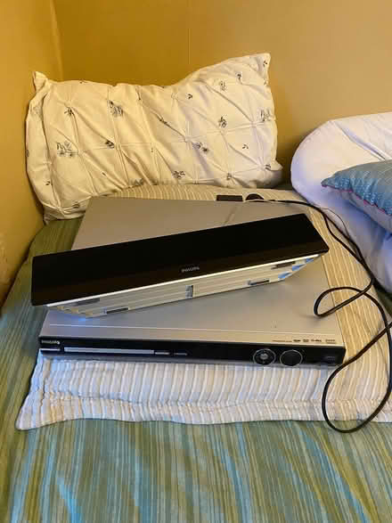 Photo of free Phillips dvd player & speaker (West Ewell Epsom KT19) #3