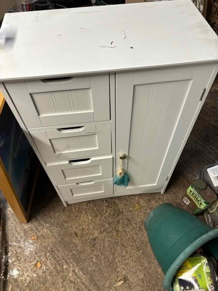 Photo of free Small cupboard (Edwalton NG12) #1
