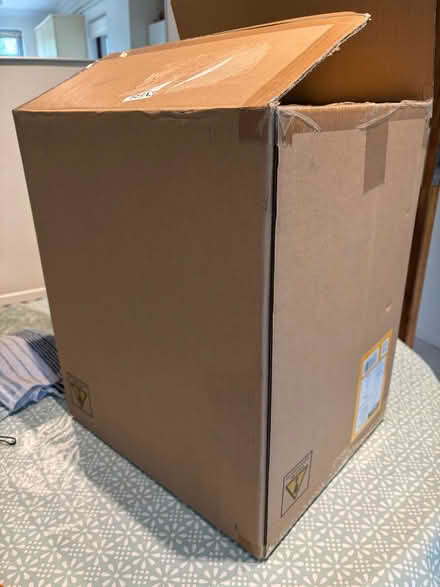 Photo of free Large sturdy cardboard box (Bexleyheath DA6) #1
