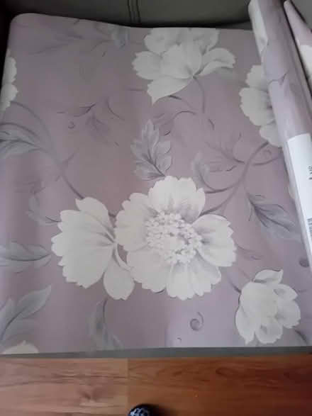 Photo of free 3 and 3/4 rolls wallpaper (Chapel Allerton LS7) #1