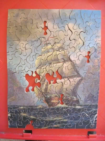 Photo of free vintage wooden jigsaw puzzle, some pieces missing (Cambuskenneth FK9) #1