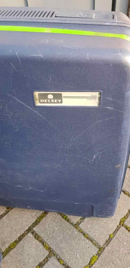 Photo of free 2 hard case suitcases (Great Kimble HP17) #2