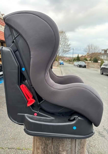 Photo of free Child 9-18kg car seat (Eastbourne BN20) #4