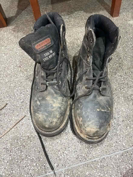 Photo of free Men's work boots (Stanley DE7) #1