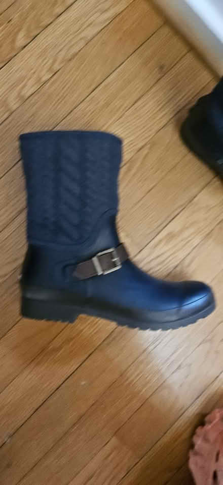 Photo of free Winter boots size 10 (Burleith) #2