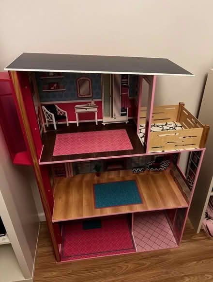 Photo of free Dolls house with furniture (Heaton Moor M19) #4