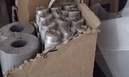 Photo of free 32 New old stock 4/5 ft fluorescent light tubes strip lig (Delapre) #2