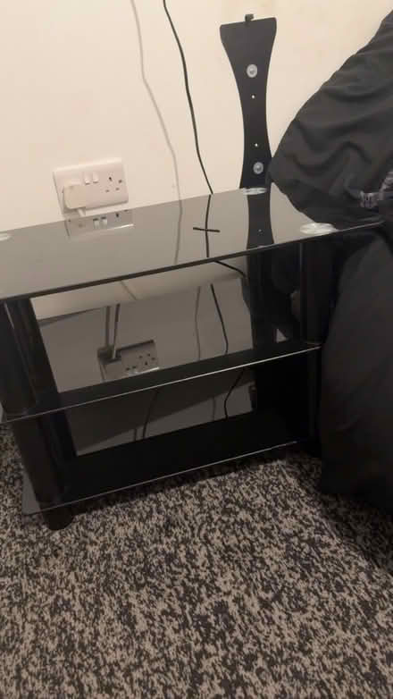 Photo of free Glass table (Brandhall B68) #1